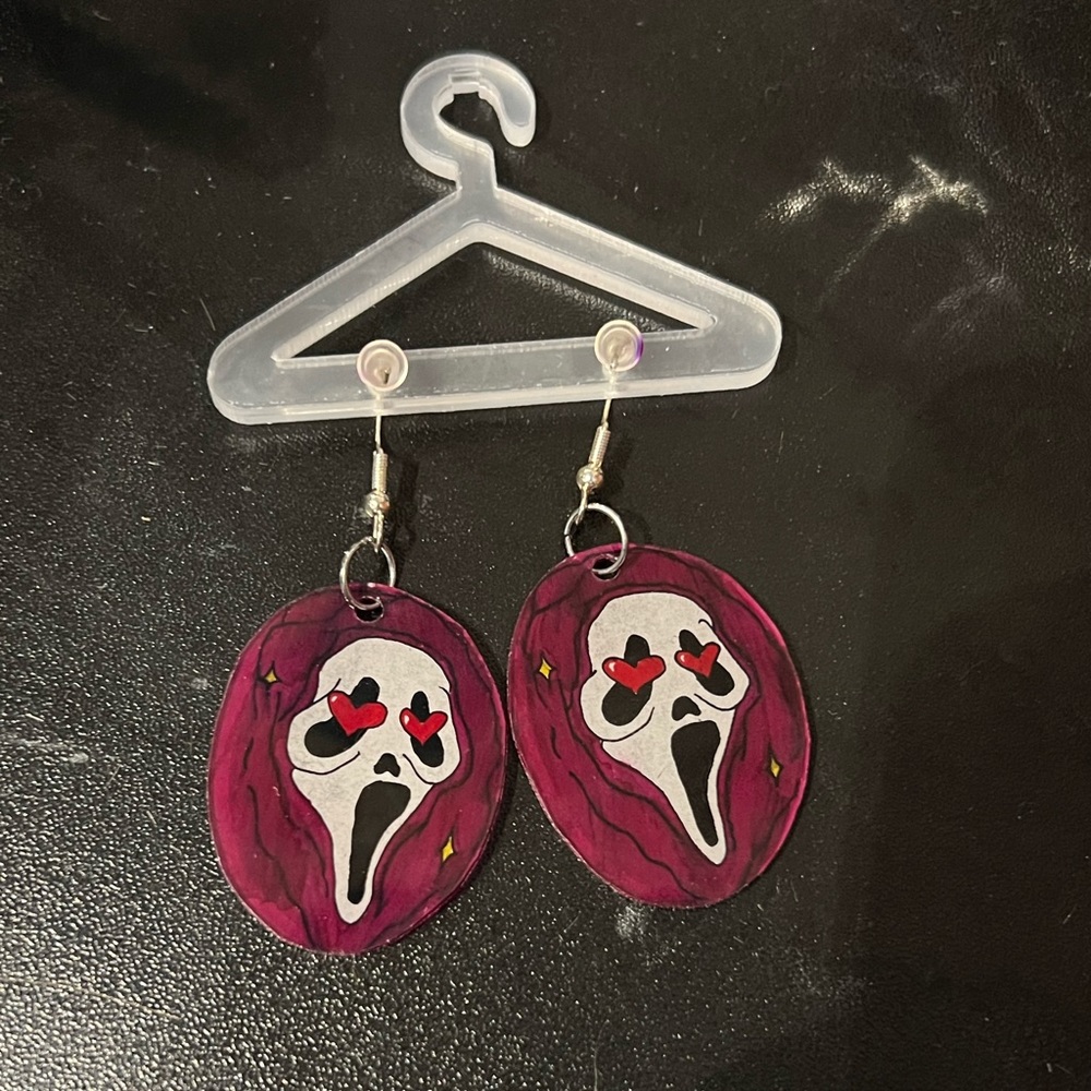 Handmade Ghostface in love shrinky dink earrings!!
